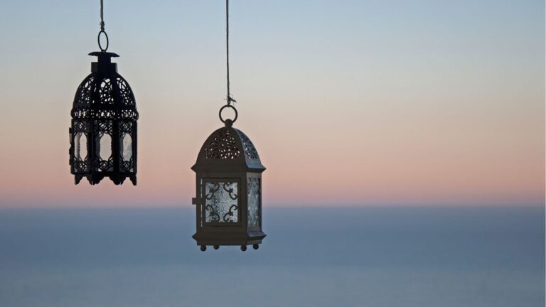 Two lanterns to represent The Hermit, the Virgo tarot card.