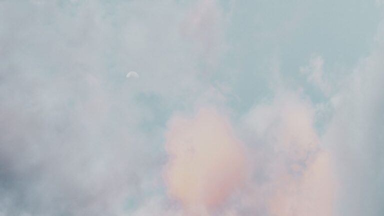 Air representing Aquarius