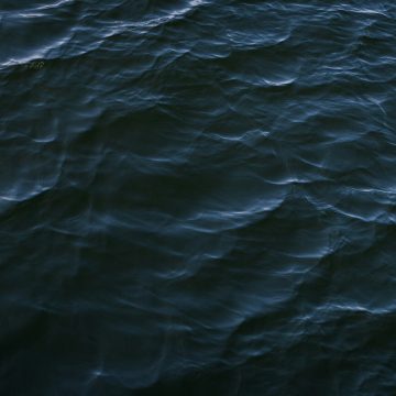 Water surface evoking Neptune?s fluidity