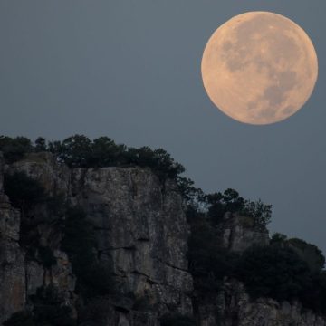 Moon in the 5th house